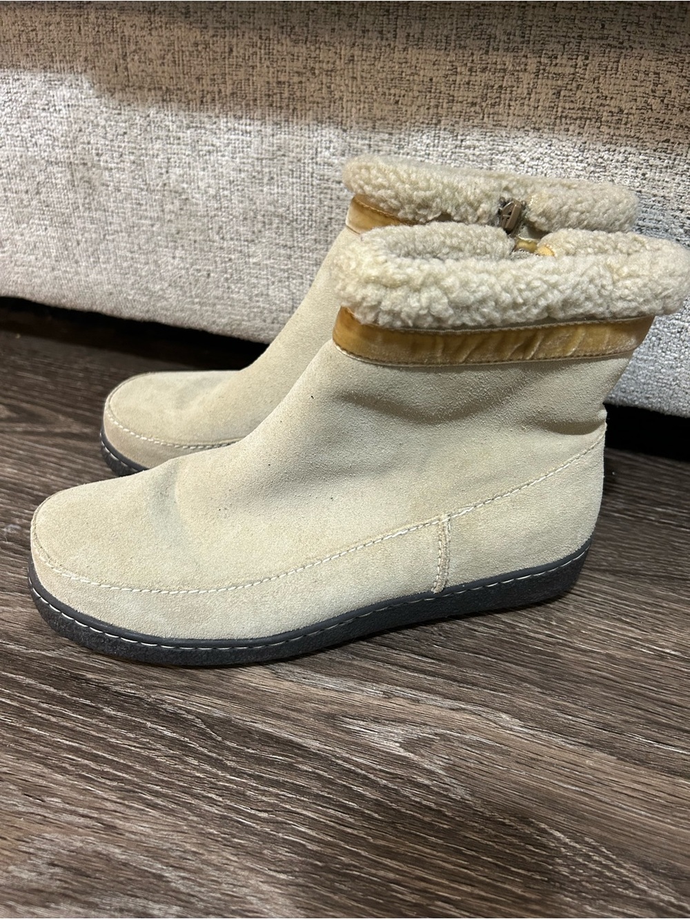 Lands End Suede Wedge Boots Cream Sherpa-Lined Winter Boots Size 8D Wide